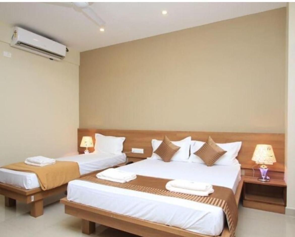Samasth Rooms And Suits Maisur Dış mekan fotoğraf