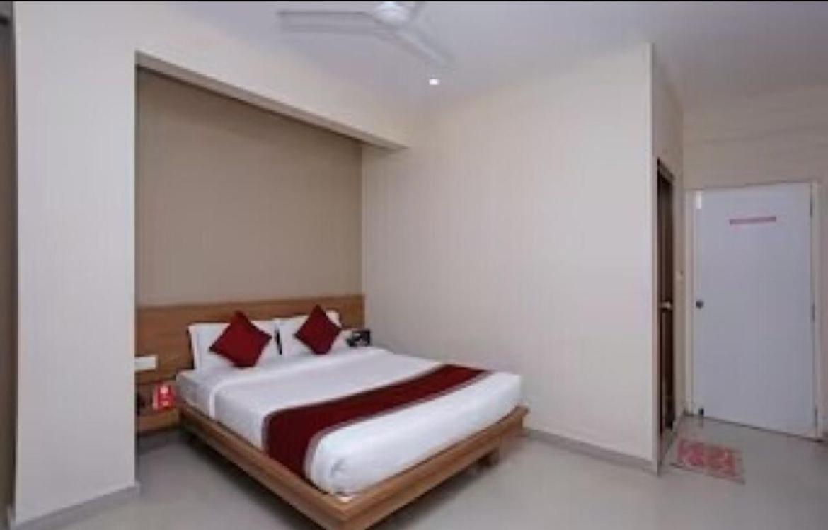 Samasth Rooms And Suits Maisur Dış mekan fotoğraf