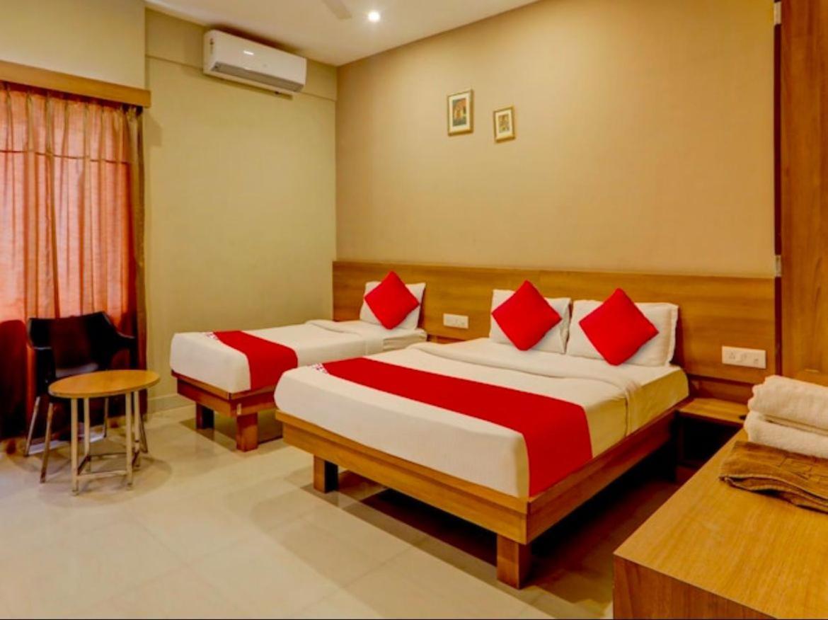 Samasth Rooms And Suits Maisur Dış mekan fotoğraf