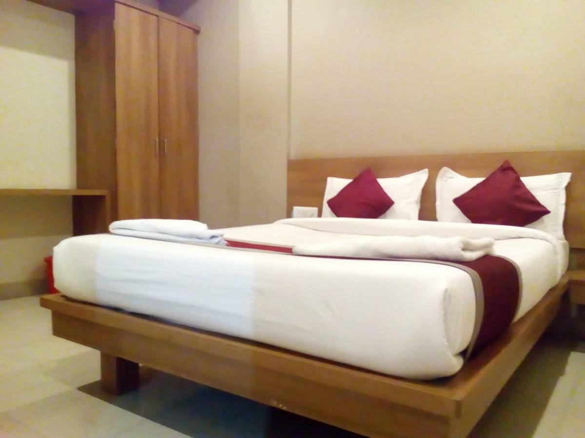 Samasth Rooms And Suits Maisur Dış mekan fotoğraf